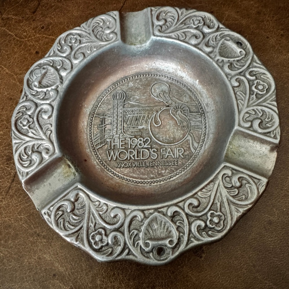1982 World's Fair‎ Ashtray Knoxville Tennessee Souvenir Vintage Decor